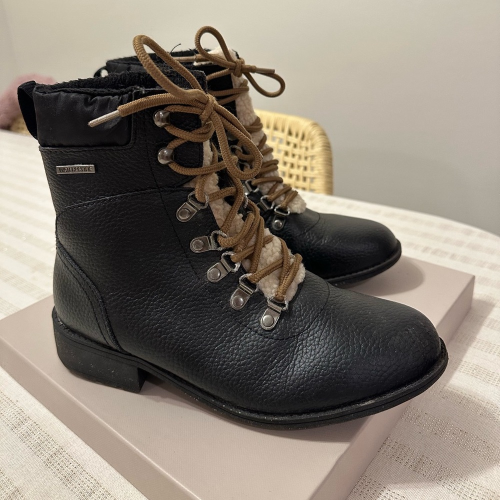 Khombu Snow Boots (Leather and Sherpa)
